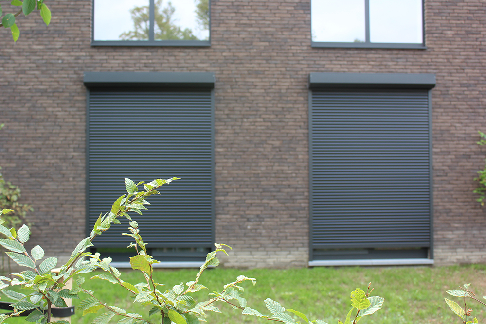 Voorzetrolluik Roller Shutter Volets Roulants Appartement